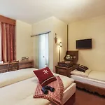 Le Petit Charme-inn Szálloda Zermatt