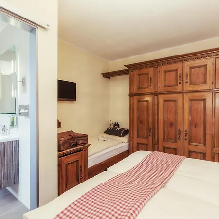 Le Petit Charme-inn فندق