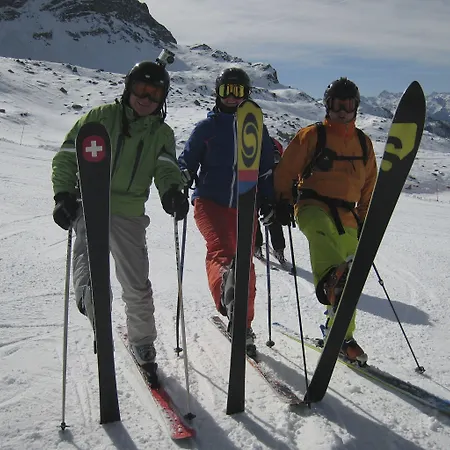 Le Petit Charme-inn Hotel Zermatt