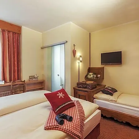 Le Petit Charme-inn Hotel 2*