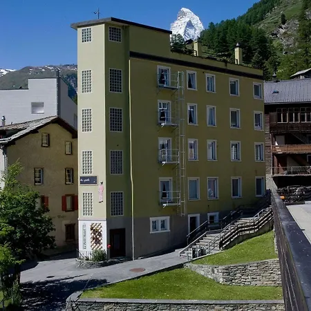 Le Petit Charme-inn Szálloda Zermatt