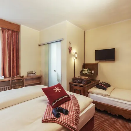 Le Petit Charme-inn Hotel