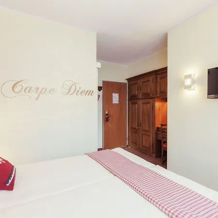 Le Petit Charme-inn Hotel 2*