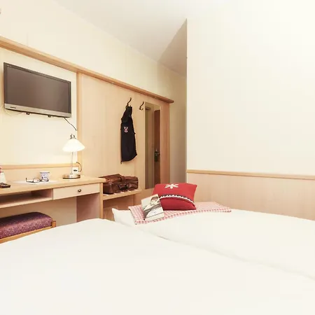 Le Petit Charme-inn 2*